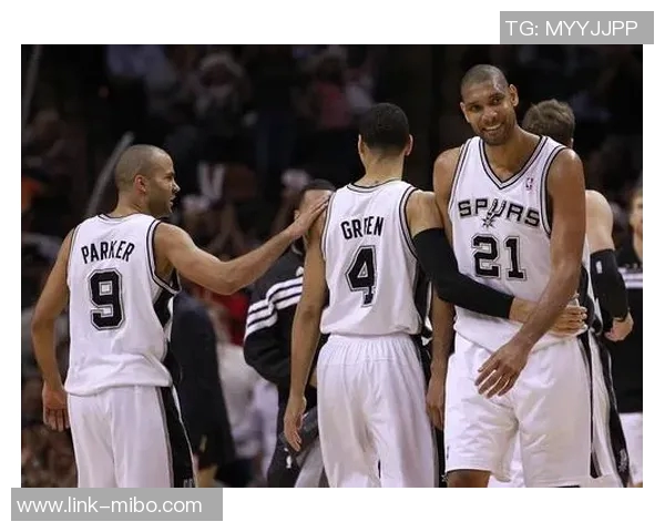 张佳玮分析雷霆防守与亚历山大表现马刺三卫虽能创造机会却难以联动全队