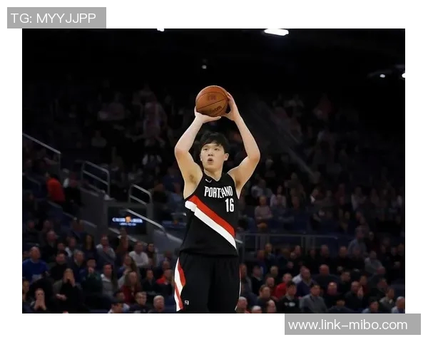 开拓者半场领先雄鹿12分格兰特表现出色杨瀚森未能登场